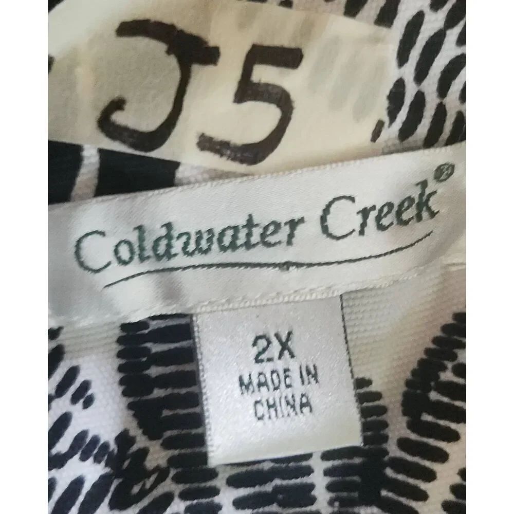 J5  Coldwater Creek Black and white floral jacket - Picture 14 of 15